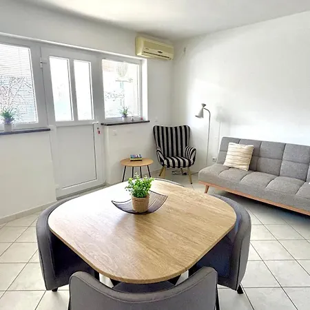 Διαμέρισμα Croatian *